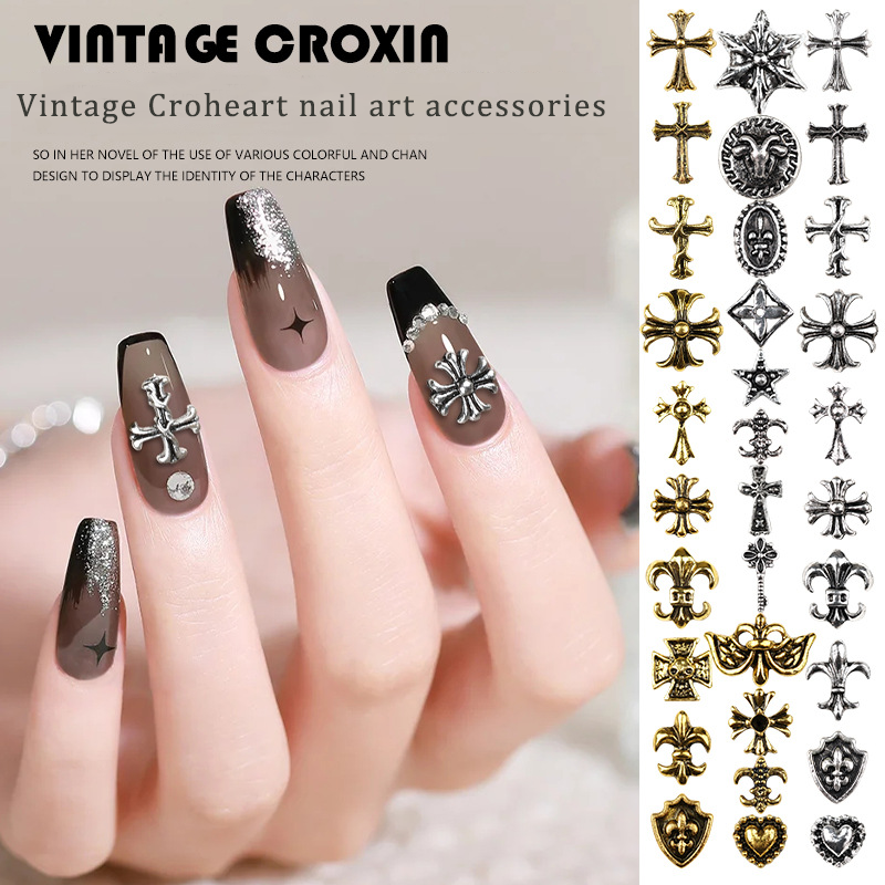 Vintage Croheart nail art accessories